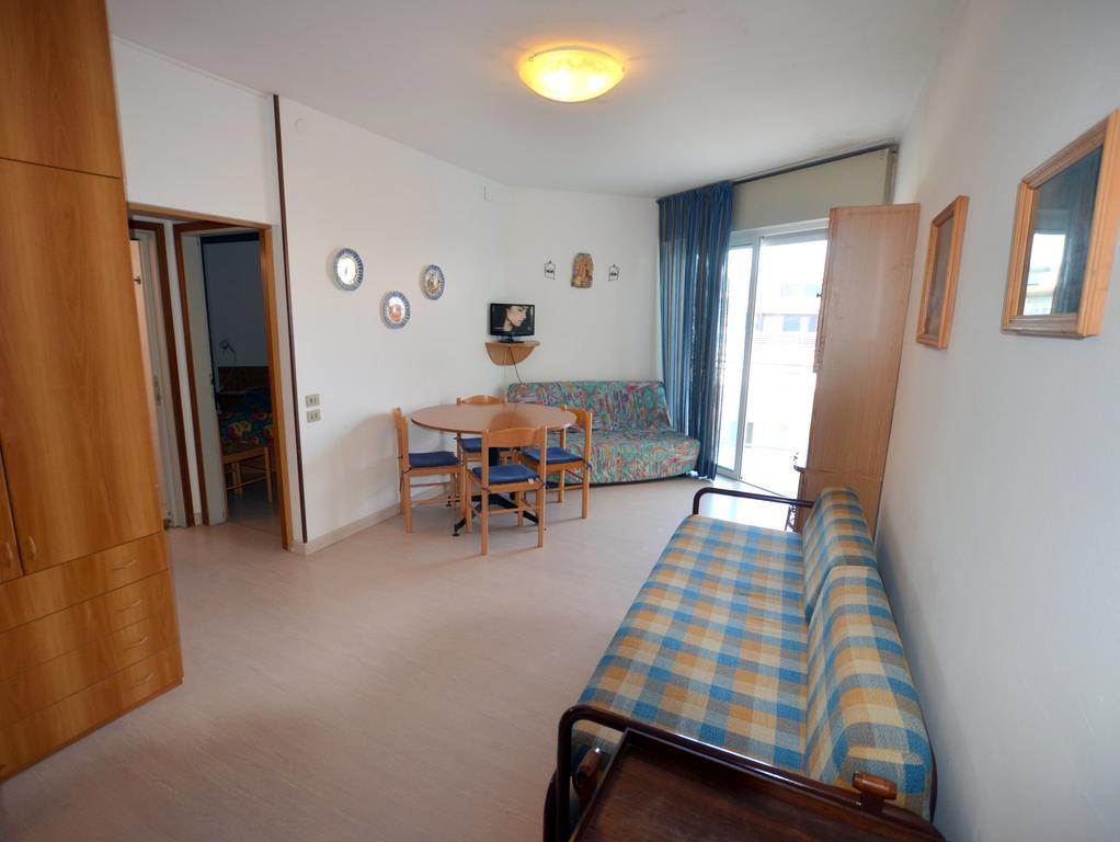 Lignano Sabbiadoro Sea Front Apartment ภายนอก รูปภาพ